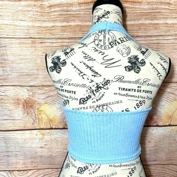Shein Baby Blue Ribbed 3 Button Halter Top - Picture 4 of 6